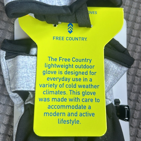 Free Country Women's Touchscreen Compatible
Insulated Warm Softshell gloves - Picture 5 of 8